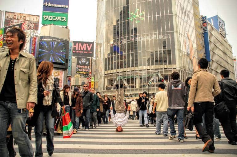 how to photograph shibuya crossing