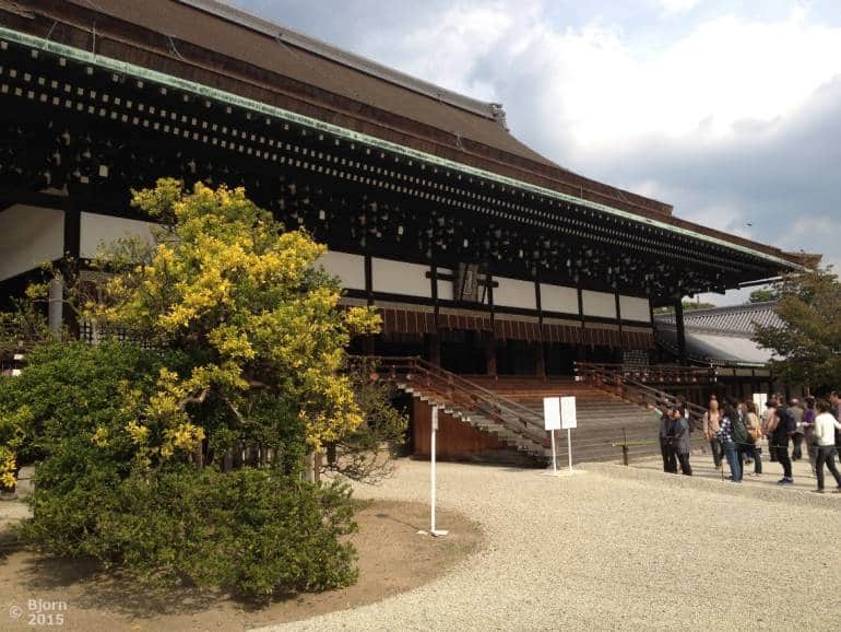 Kyoto imperial palace with visitors near the entrance