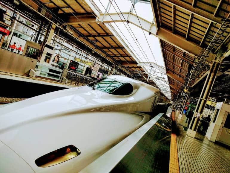 shinkansen at kyoto station