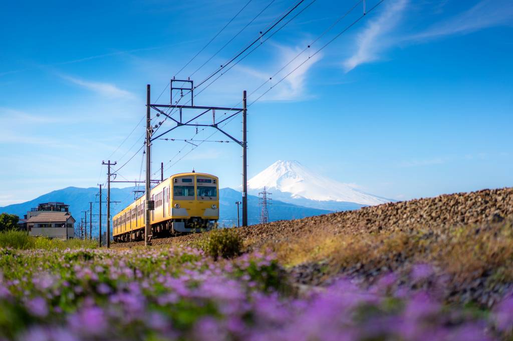 JR Izuhakone Tetsudo-Sunzu Line with Mt. Fuji