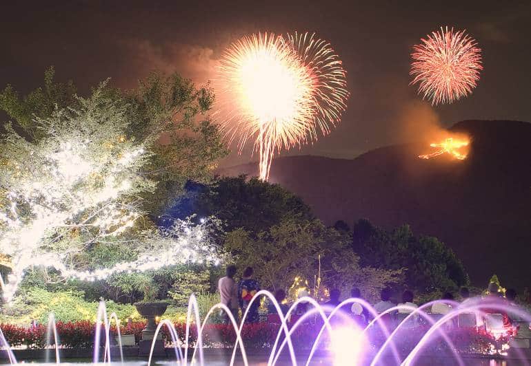 fireworks-gora-onsen